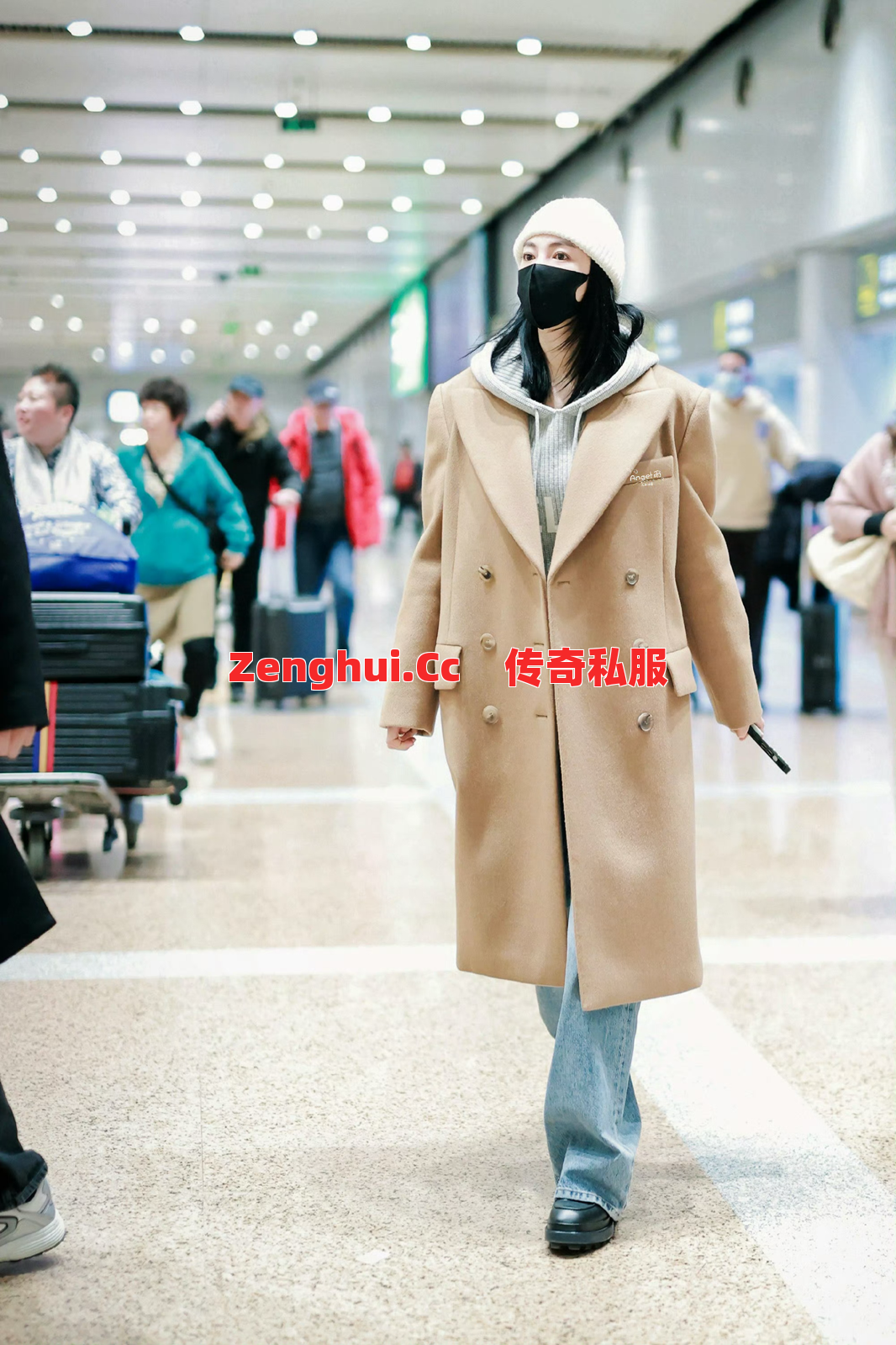 传奇私服隐藏经验圣地？点雕塑参拜秒升级！ 